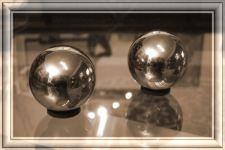 globes_001b.jpg (35308 Byte)